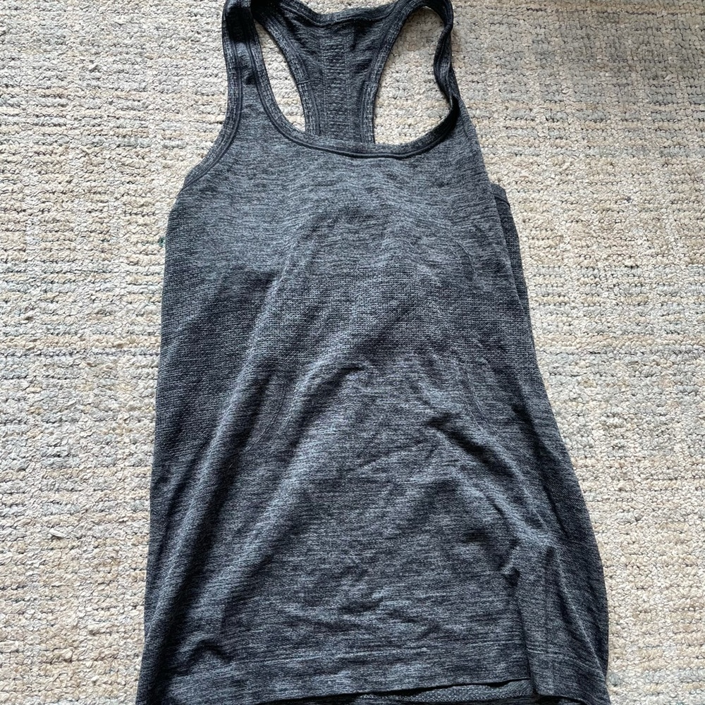 Lululemon tank
